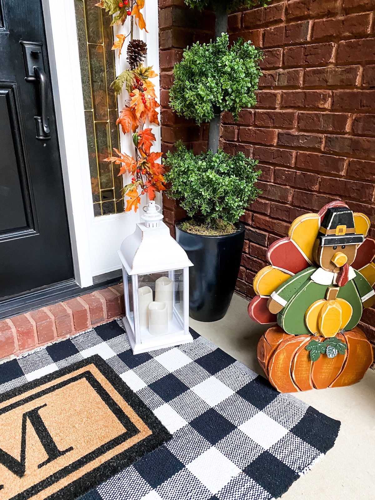 How To Decorate a Small Front Porch for Thanksgiving - Vogue for Breakfast